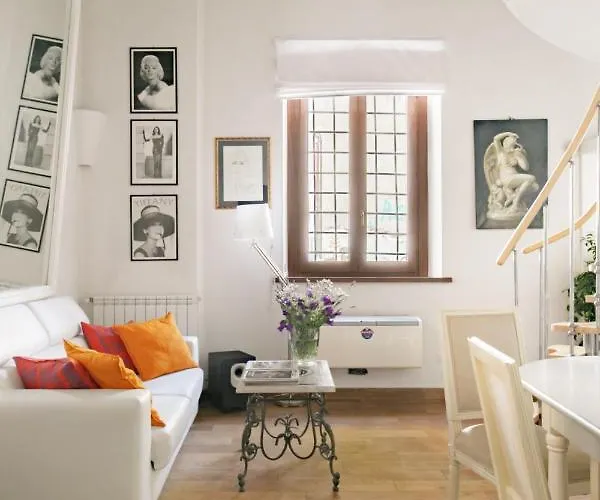 Leopardo 28 - Loft In Trastevere * Rom